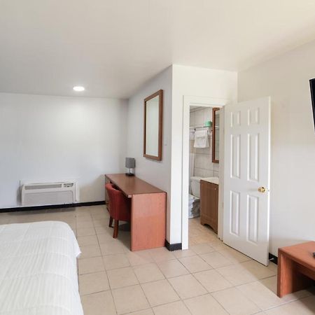 American Inn Батон-Руж Экстерьер фото